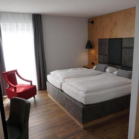 Hotel Gruener Baum Kaufbeuren Exteriör bild